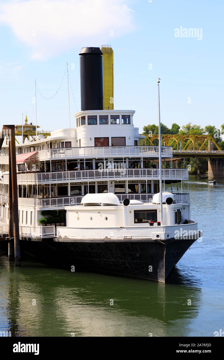 Le bateau ancien hôtel Delta King" sur la rivière Sacramento, Sacramento, capitale de l'État de Californie, États-Unis d'Amérique. Banque D'Images