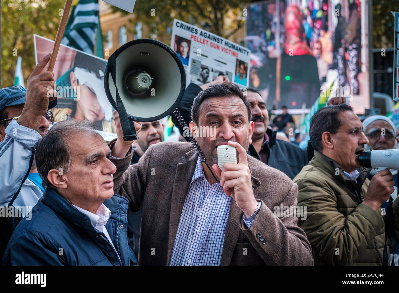 London, UK,27 Oct 2019, rassemblement de solidarité avec les gens de l'extérieur du Cachemire à l'extérieur de Downing Street sur jour de Diwali, exigeant pour le gouvernement indien Banque D'Images