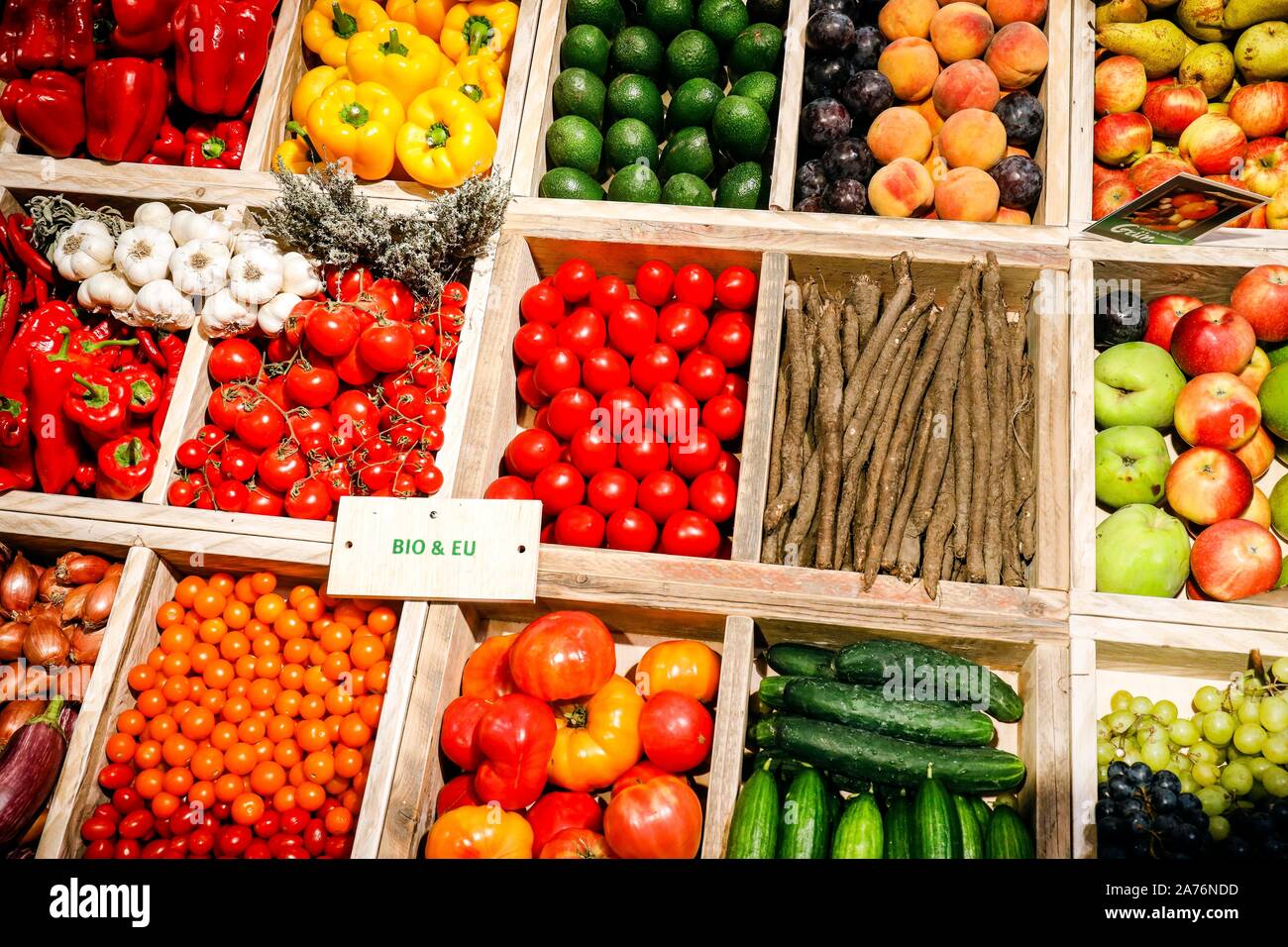 Des légumes bio sur le marché biologique à l'ANUGA food fair, Cologne, Rhénanie du Nord-Westphalie, Allemagne Banque D'Images