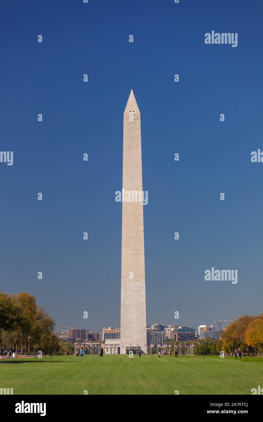 WASHINGTON, DC, USA - Washington Monument et National Mall l'herbe verte. Banque D'Images