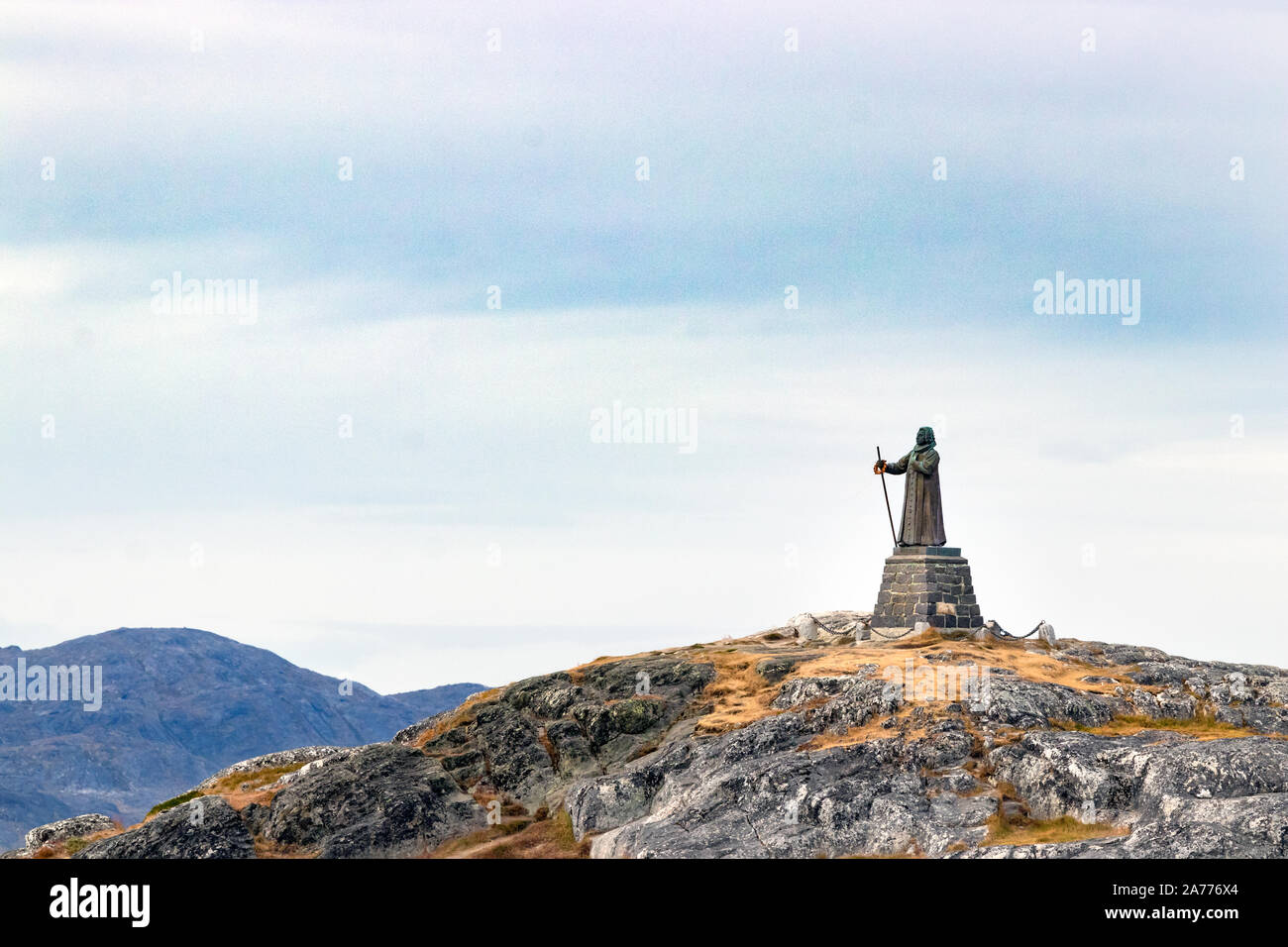 La Statue de Hans Egede, sur le sommet d'une colline donnant sur Nuuk. Banque D'Images
