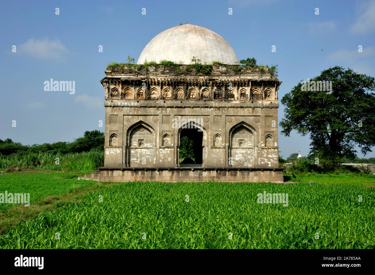 Ahmadnagar, Maharashtra, Inde, Asie du Sud-Est - Tomb ahmed nizam shah kabar ou grave dans baag roza Banque D'Images