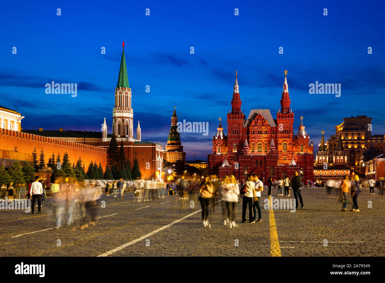 Le Kremlin de Moscou et le Musée Historique de l'État au crépuscule, Moscou, Russie Banque D'Images