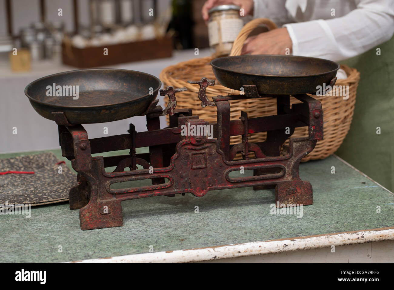 Peser et mesurer vieux antique échelle laiton Banque D'Images