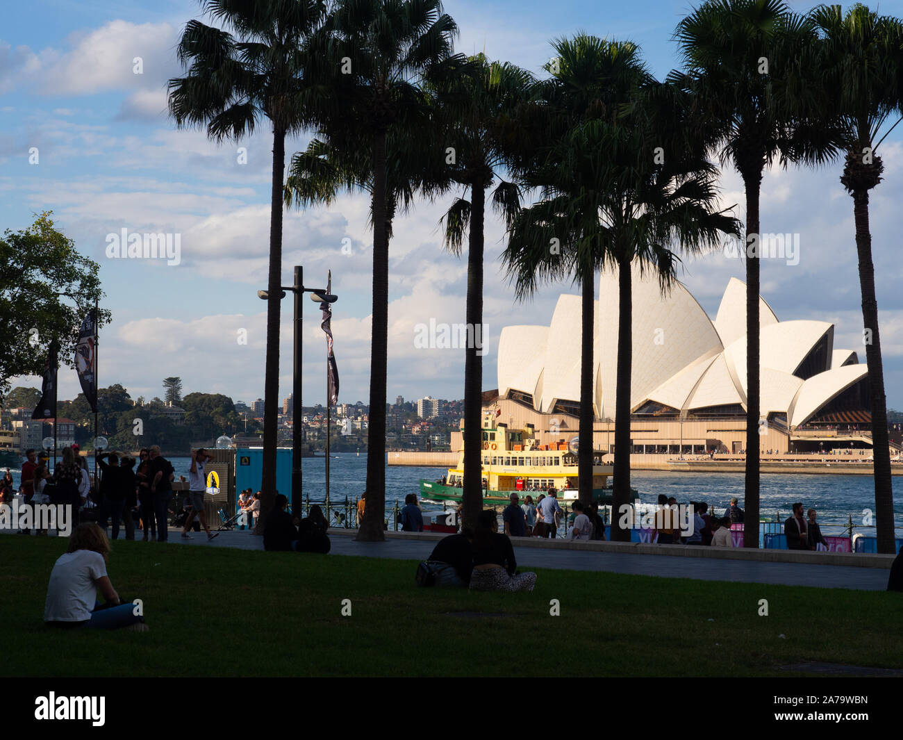 Les gens autour de Circular Quay à Sydney Banque D'Images