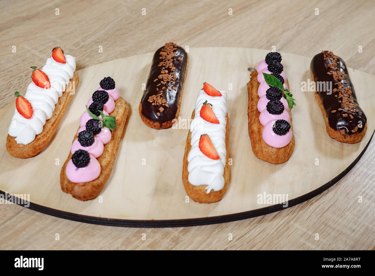 French Gateaux Cake Banque D Image Et Photos Alamy