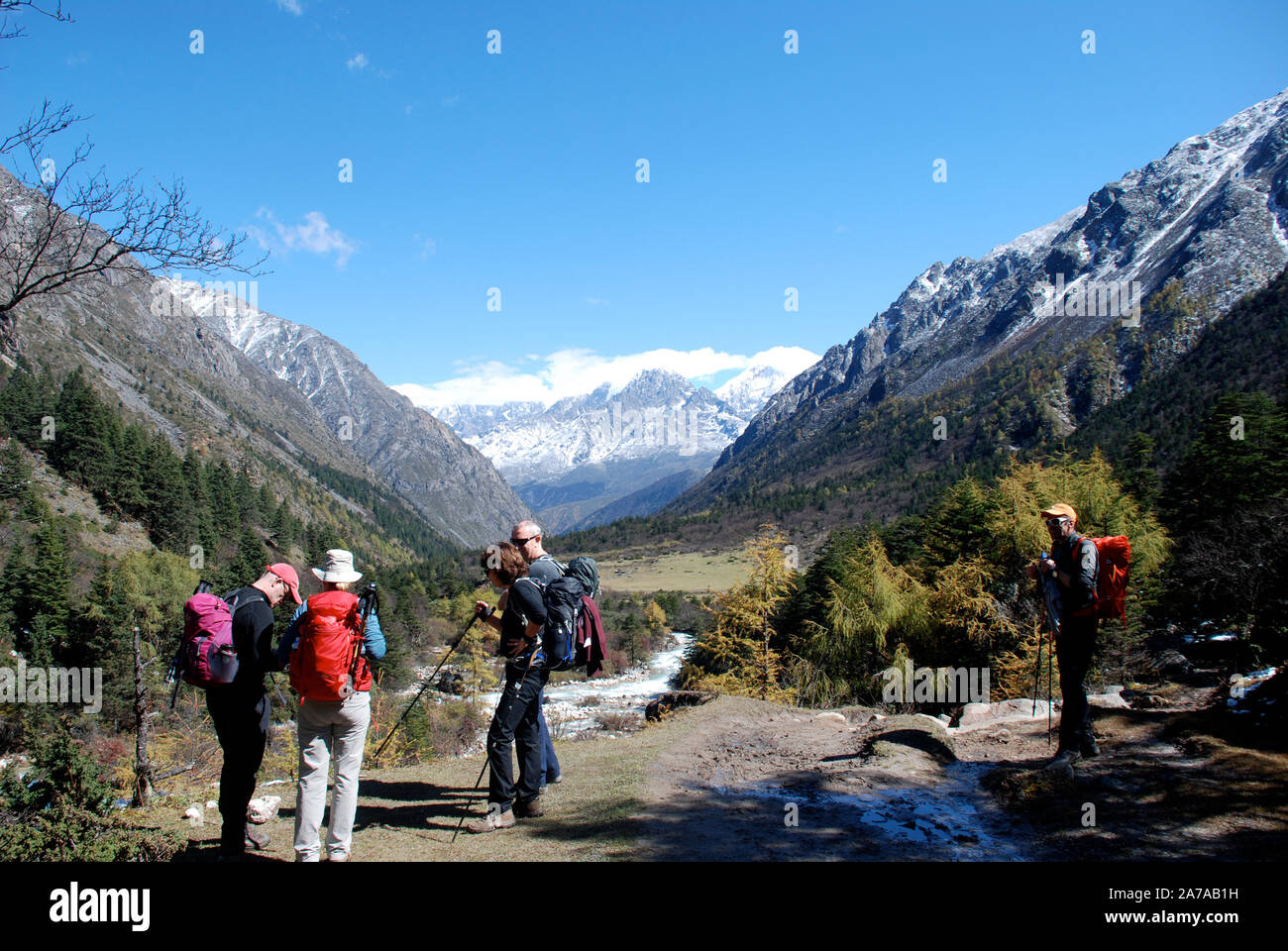 La vallée de Riwoche dans la Daxueshan montagnes de l'ouest de Sichuan en Chine Banque D'Images