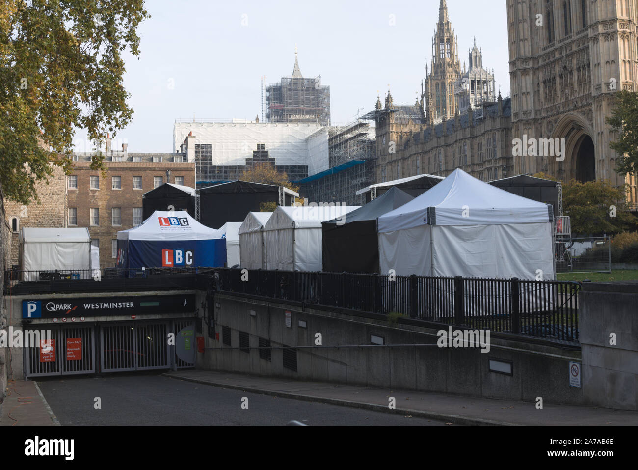 London,UK 31 octobre 2019. Chambres du Parlement sur presse et médias tentes au collège green au cours de la couverture brexit. Banque D'Images