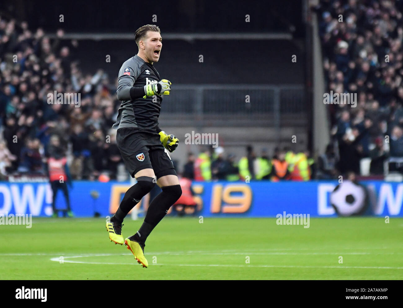 Londres, Angleterre - le 5 janvier 2019 : Adrian San Miguel del Castillo de West Ham célèbre après que son équipe a ouvert le score au cours de la FA Cup 2018/19 Journée 3 match entre West Ham United et Birmingham City FC au stade de Londres. Banque D'Images