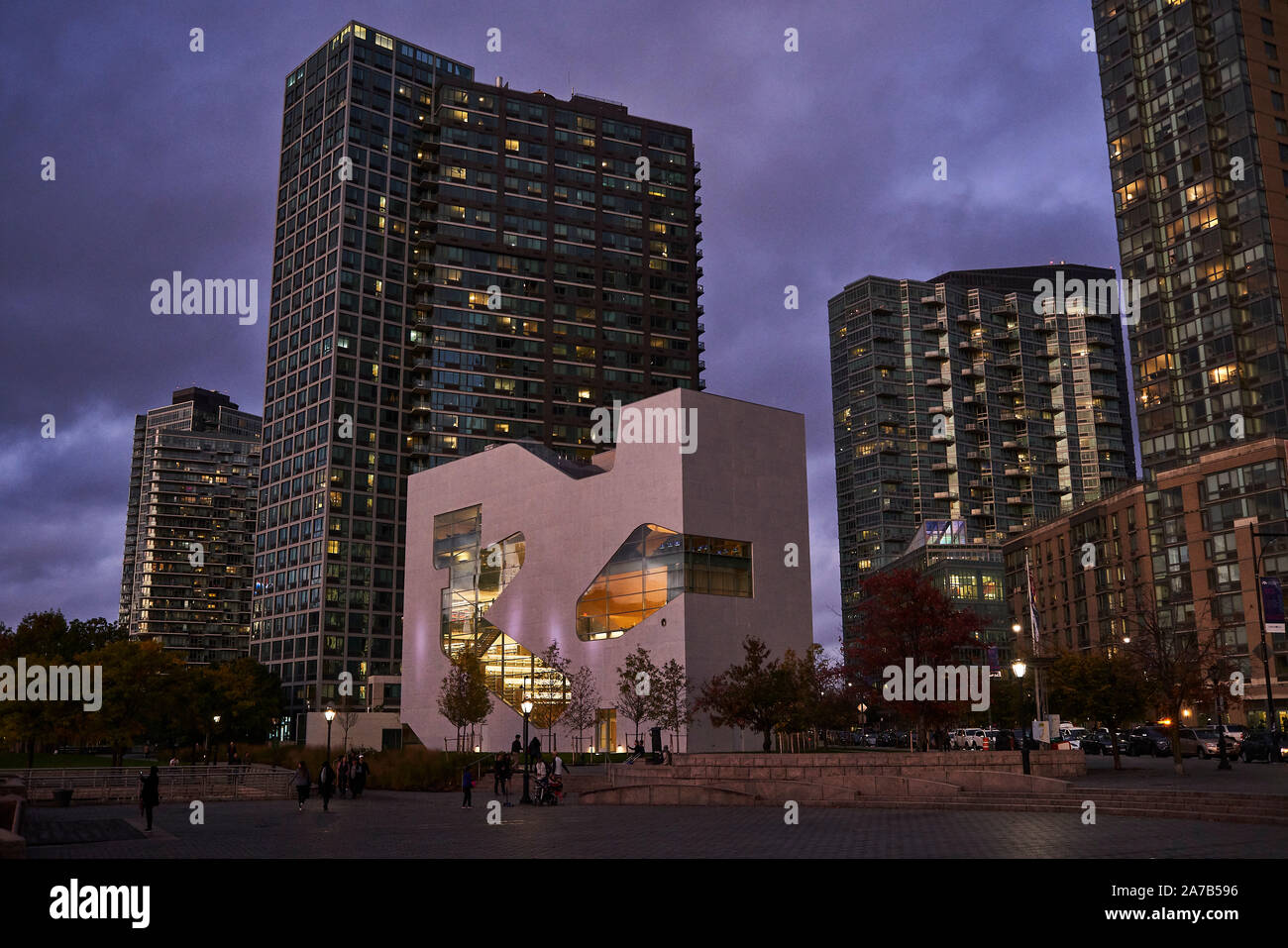 Hunters Point bibliothèque communautaire, conçu par Steven Holl Architects Banque D'Images