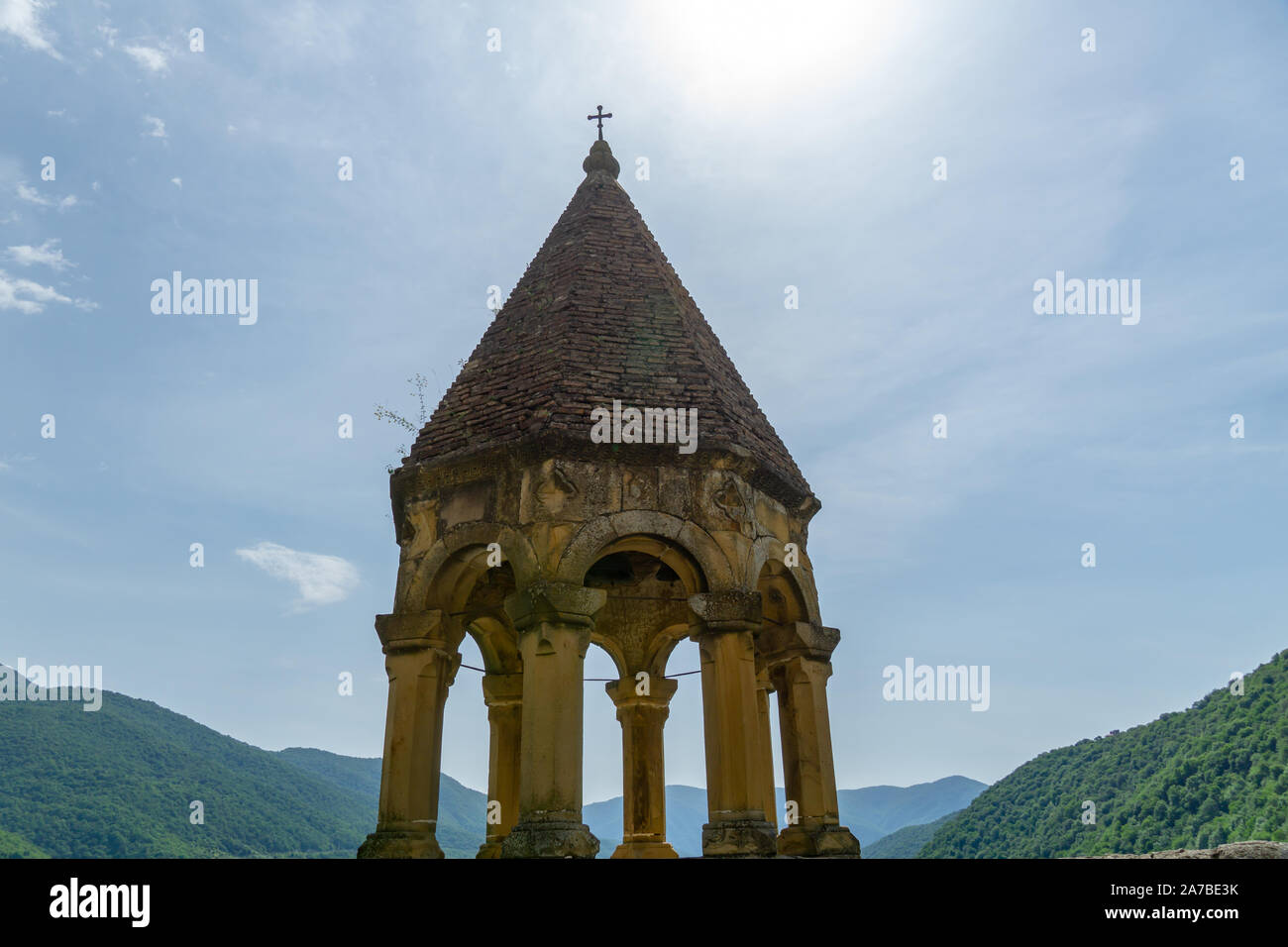 Ananuri, Géorgie - 27 juin 2016 : l'Église forteresse Ananuri complexe. Banque D'Images