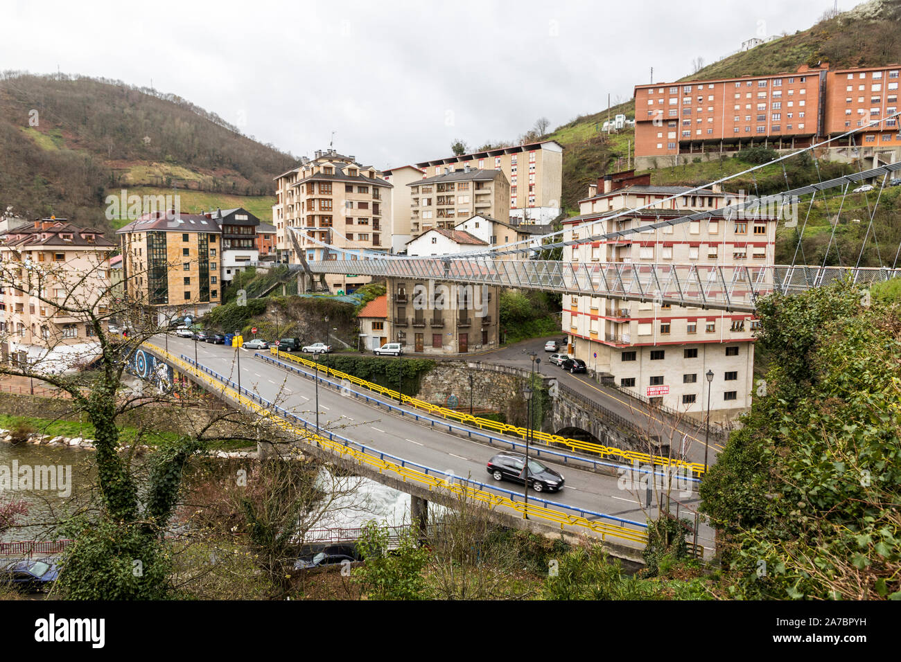 Cangas del Narcea, Espagne. Le Puente Colgante (Pont suspendu) Banque D'Images