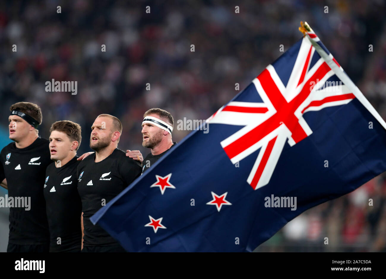Les joueurs néo-zélandais chanter l'hymne national avant la Coupe du Monde de Rugby 2019 match final de bronze au stade de Tokyo. Banque D'Images
