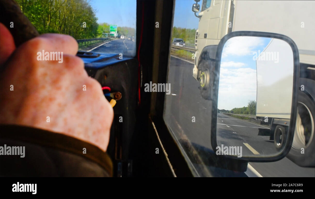 Conducteur de camion sur l'A64 yorkshire leeds united kingdom Banque D'Images