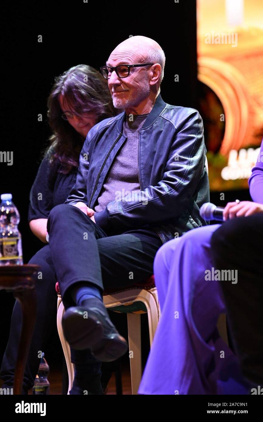 LUCCA, ITALIE. 01 novembre , 2019. Patrick Stewart et d'autres membres de la série Star Trek : Picard de Amazon grands invités de la 53e édition de Lucca Comics & Games, où l'amazone television series a été présenté au public. Stefano Dalle Luche / Alamy Live News. Banque D'Images