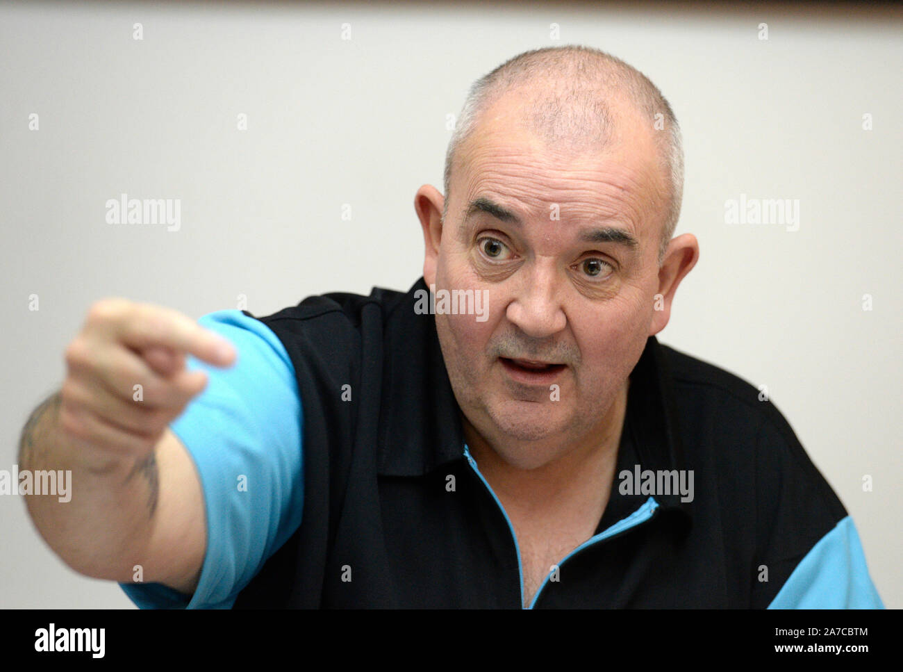 Prague, République tchèque. 06Th Nov, 2019. Joueur anglais Phil Taylor prend la parole lors d'une conférence de presse sur l'exposition appelée légende fléchettes fléchettes Prague Masters 2019, le 1 novembre 2019, à Prague, en République tchèque. Credit : Katerina Sulova/CTK Photo/Alamy Live News Banque D'Images