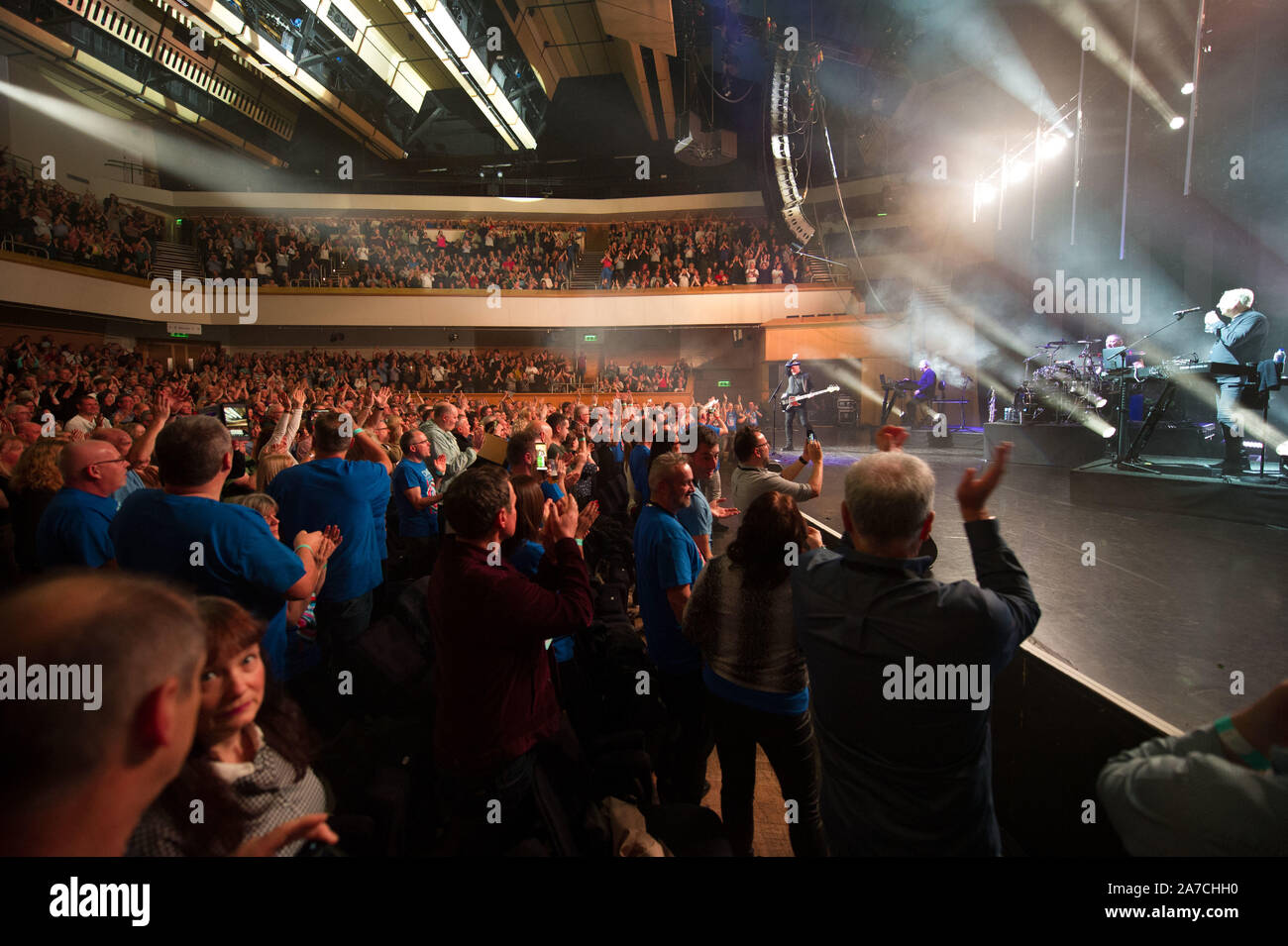 Glasgow, Royaume-Uni. 31 octobre 2019. Sur la photo : George Andrew McCluskey - Chanteur d'OMD (Orchestral manoeuvres in the Dark). Orchestral manoeuvres in the Dark continue leur 40e anniversaire avec un tour du monde à partir du Royal Concert Hall de Glasgow., Crédit : Colin Fisher/Alamy Live News Banque D'Images