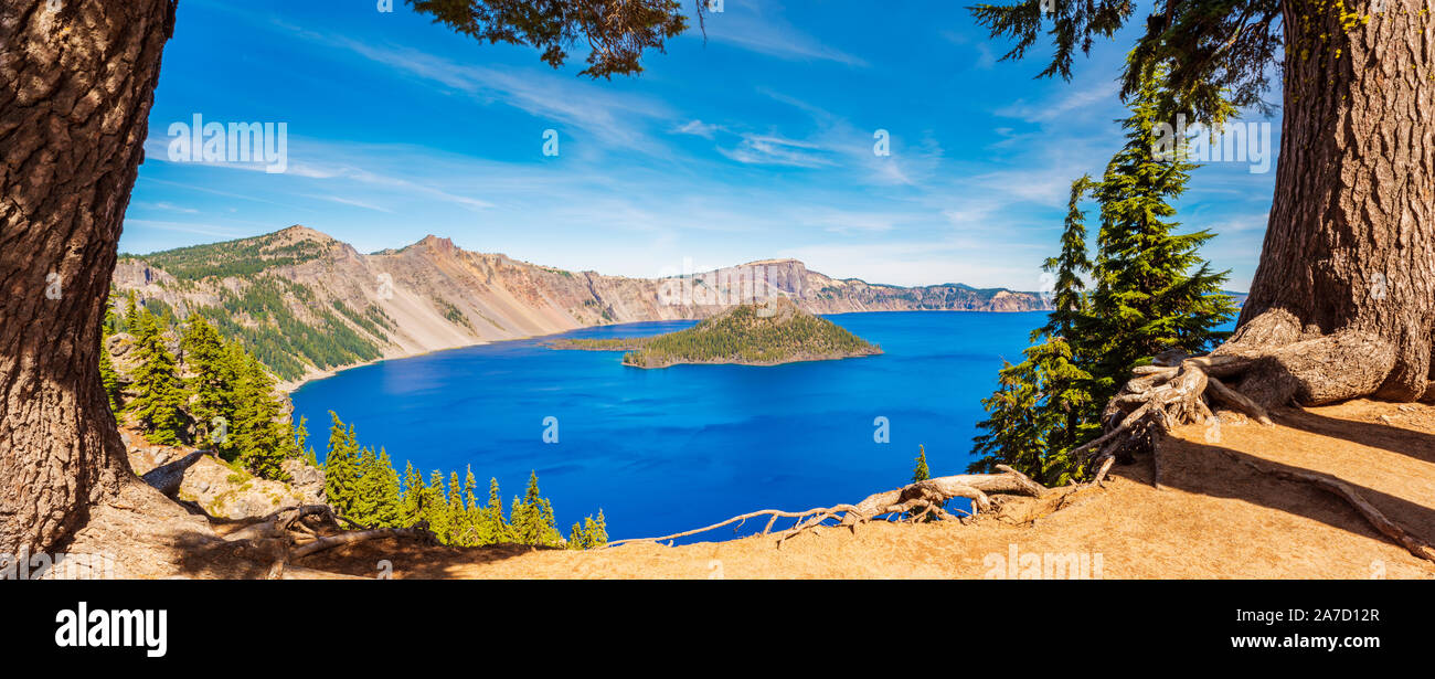 Vue panoramique sur le lac du cratère Oregon USA Banque D'Images