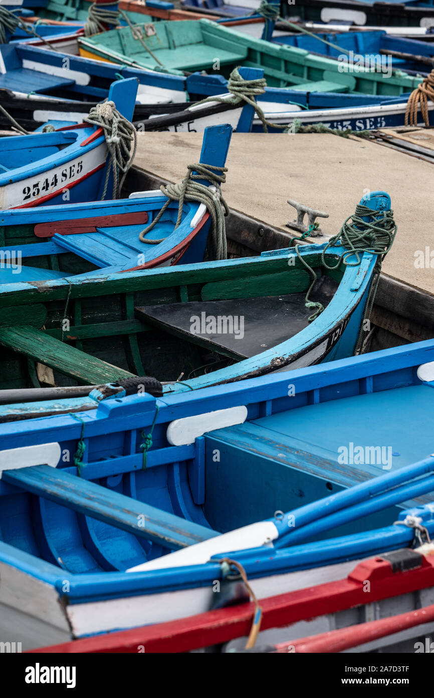 Bateaux en bois dans le port de Setubal, Portugal Banque D'Images