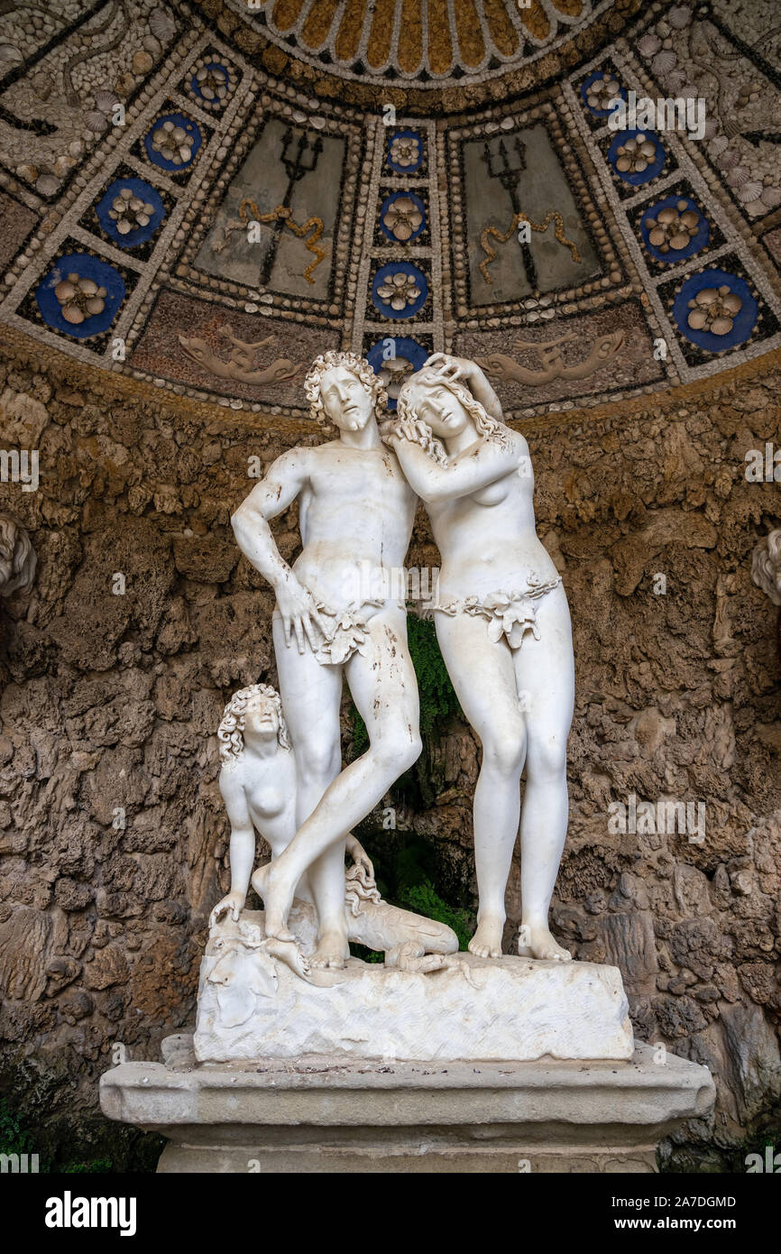 FLORENCE, Toscane/Italie - le 20 octobre : des statues dans une grotte de Buontalenti Boboli Florence le 20 octobre 2019 Banque D'Images