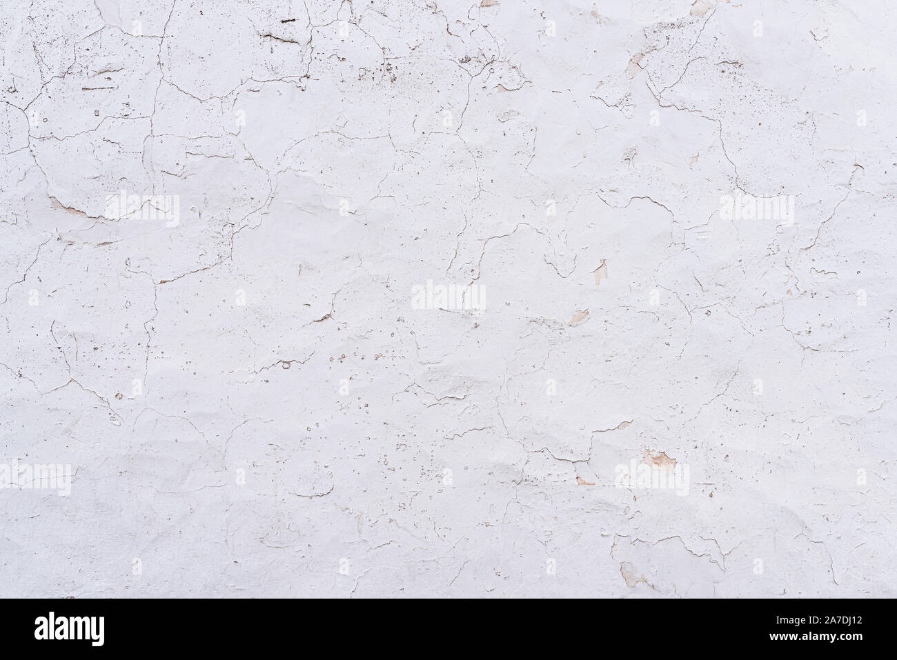 12.2005 et patiné peinture blanche et le plâtre sur mur Banque D'Images