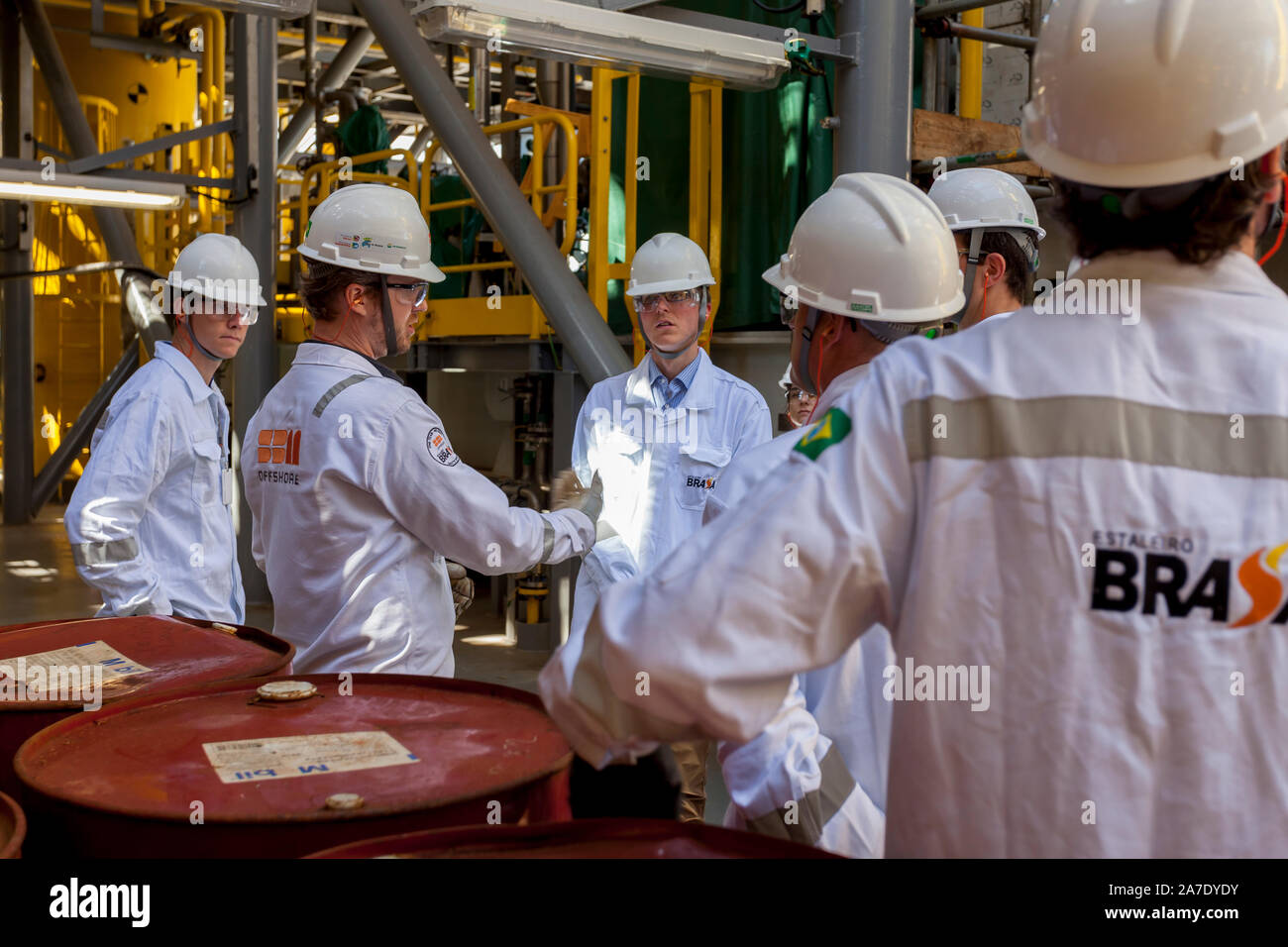 Chantier naval de la baie de Rio de Janeiro pour l'assemblée des grands navires océaniques de pétrole et de gaz que le transport de forage Banque D'Images