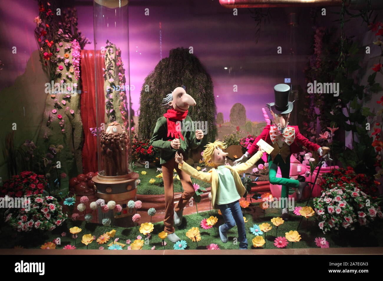 Newcastle sur Tyne, Royaume-Uni, 1er novembre 2019, a révélé que la fenêtre de Noël Fenwick Charlie et la Chocolaterie sur Northumberland Street, Crédit : David Whinham/Alamy Live News Banque D'Images