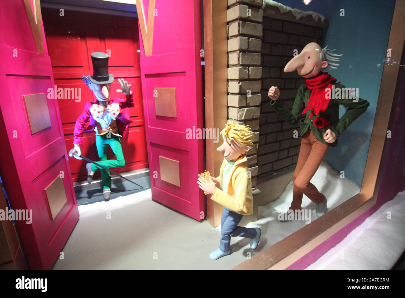 Newcastle sur Tyne, Royaume-Uni, 1er novembre 2019, a révélé que la fenêtre de Noël Fenwick Charlie et la Chocolaterie sur Northumberland Street, Crédit : David Whinham/Alamy Live News Banque D'Images