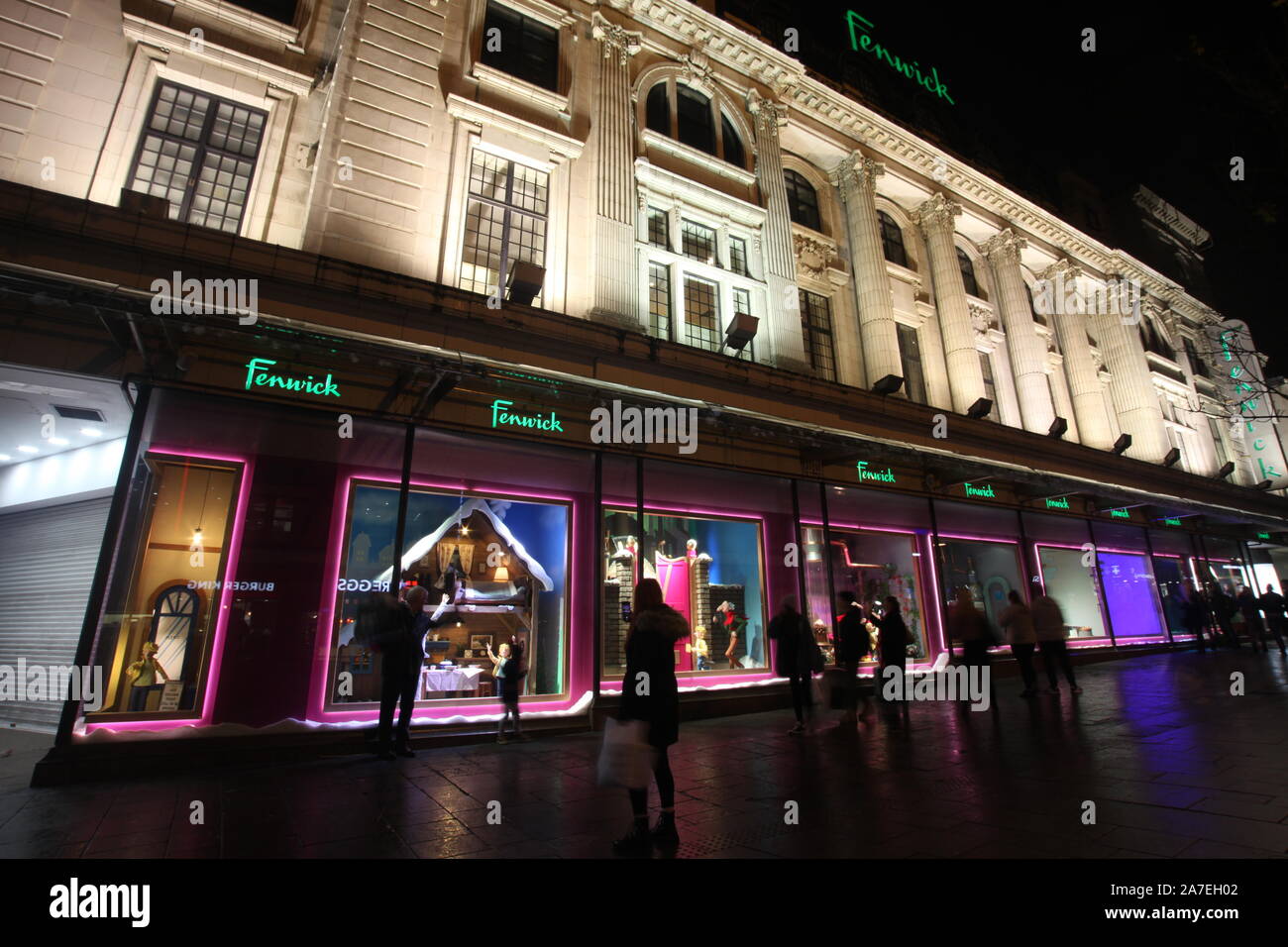 Newcastle sur Tyne, Royaume-Uni, 1er novembre 2019, a révélé que la fenêtre de Noël Fenwick Charlie et la Chocolaterie sur Northumberland Street, Crédit : David Whinham/Alamy Live News Banque D'Images