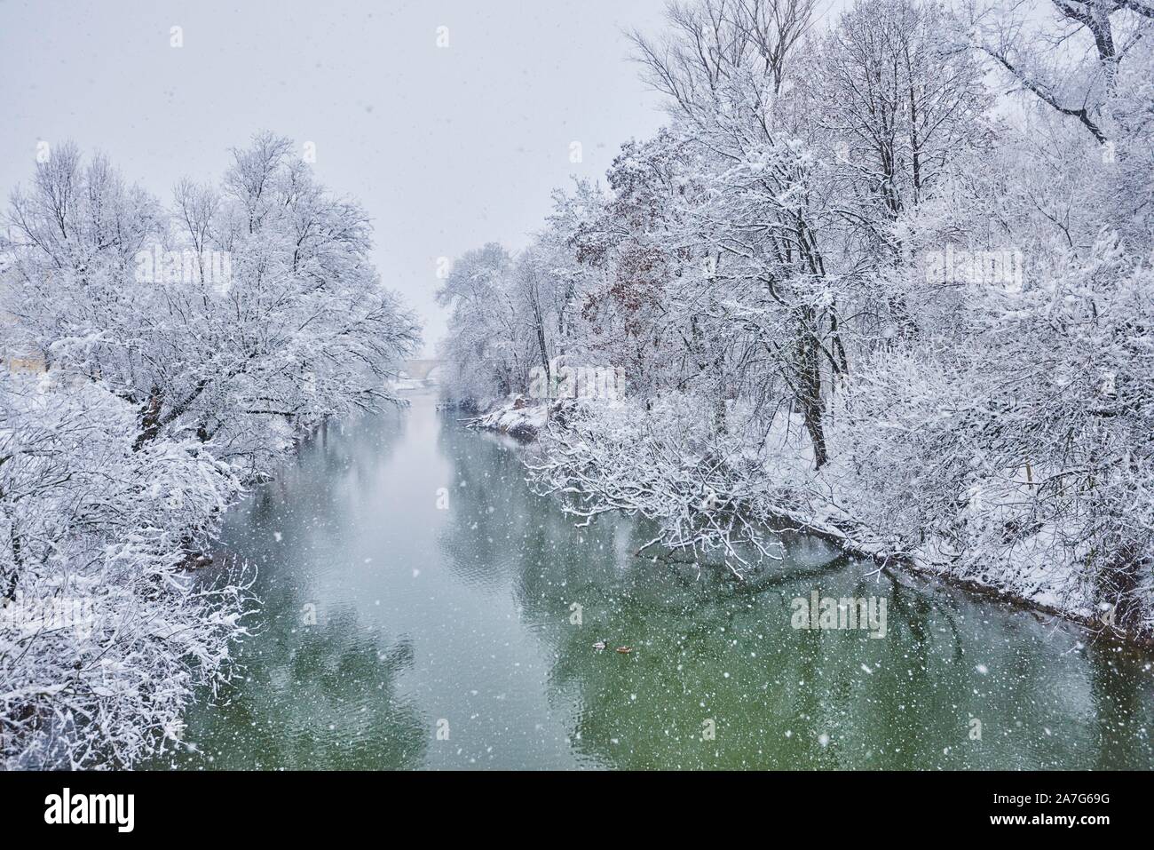 Donau avec paysage de neige en hiver, Haut-Palatinat, en Bavière, Allemagne Banque D'Images