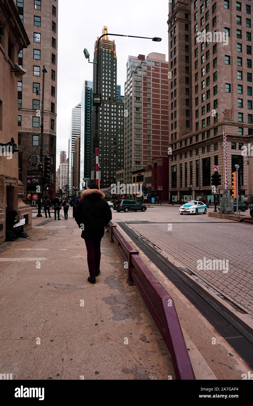 Street View de la Michigan Avenue à Chicago. CHICAGO, ILLINOIS (USA) - Octobre 2019 Banque D'Images