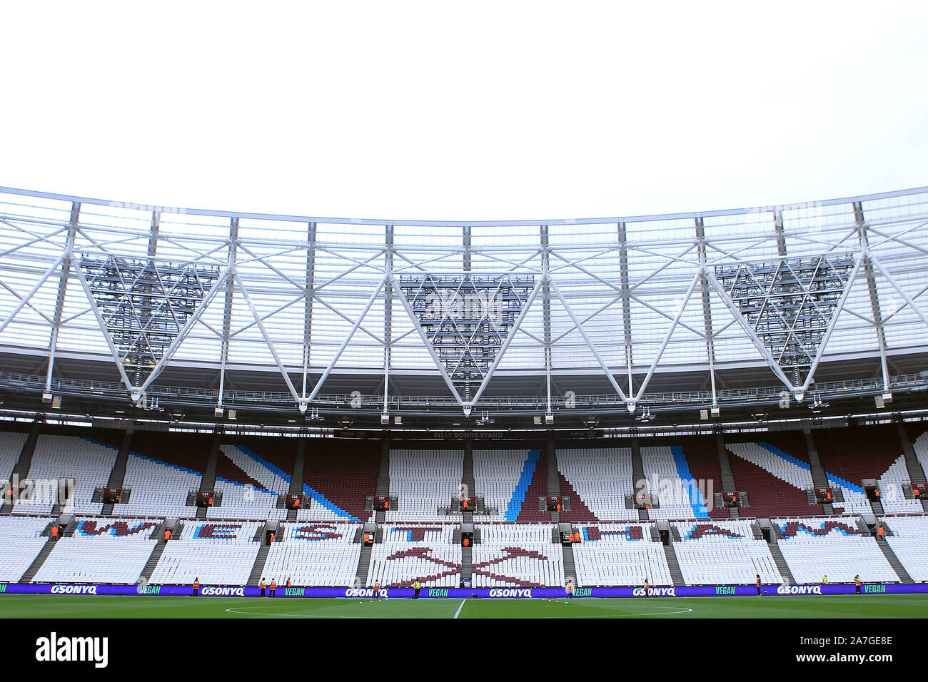 Londres, Royaume-Uni. 09Th Nov, 2019. Vue générale à l'intérieur du stade de Londres avant de lancer. Premier League, West Ham United v Newcastle Utd au stade de Londres, Queen Elizabeth Olympic Park de Londres le samedi 2 novembre 2019. Ce droit ne peut être utilisé qu'à des fins rédactionnelles. Usage éditorial uniquement, licence requise pour un usage commercial. Aucune utilisation de pari, de jeux ou d'un seul club/ligue/dvd publications pic par Steffan Bowen/Andrew Orchard la photographie de sport/Alamy live news Crédit : Andrew Orchard la photographie de sport/Alamy Live News Banque D'Images