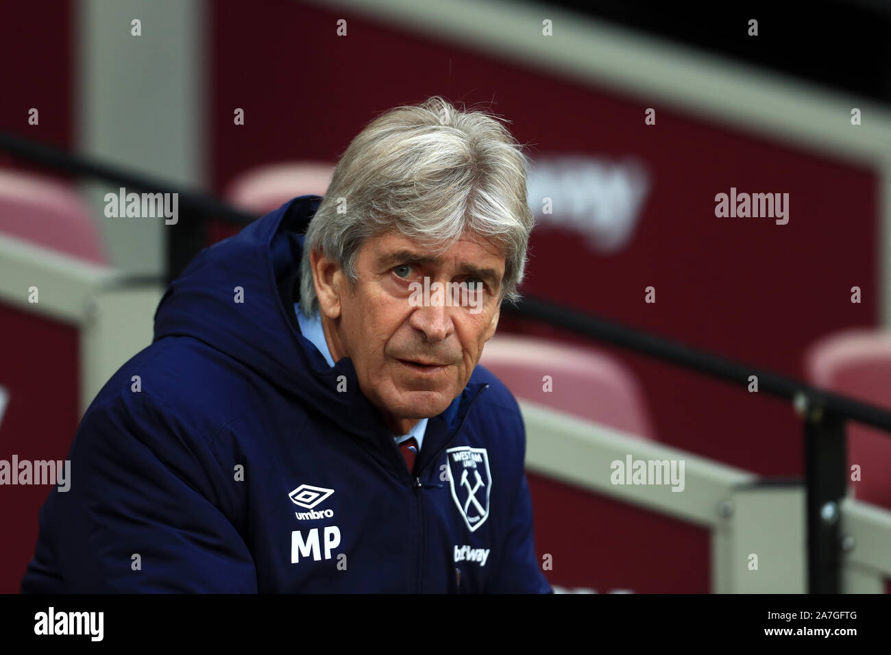 Londres, Royaume-Uni. 09Th Nov, 2019. West Ham's manager Manuel Pellegrini au cours de la Premier League match entre Newcastle et West Ham United United au Boleyn Ground de Londres, le samedi 2 novembre 2019. (Crédit : Leila Coker | MI News) photographie peut uniquement être utilisé pour les journaux et/ou magazines fins éditoriales, licence requise pour l'usage commercial Crédit : MI News & Sport /Alamy Live News Crédit : MI News & Sport /Alamy Live News Crédit : MI News & Sport /Alamy Live News Banque D'Images