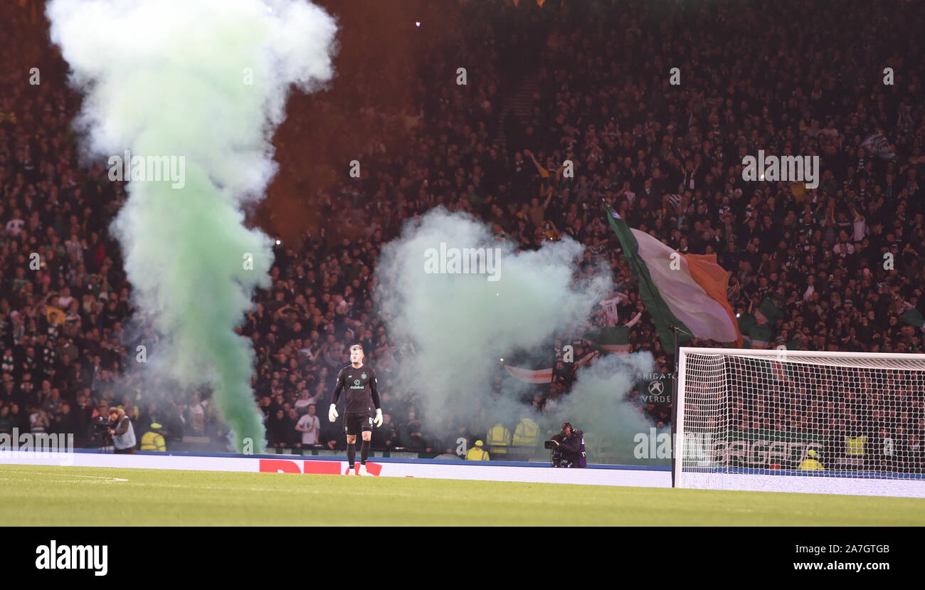 Hampden Park, Glasgow. L'Écosse, au Royaume-Uni. 2e Nov, 2019. Betfred, Scottish League Cup Semi finale. Hibernian 2 vs Celtic 5. Gardien celtique Fraser Forster Hibs vs Crédit : eric mccowat/Alamy Live News Banque D'Images