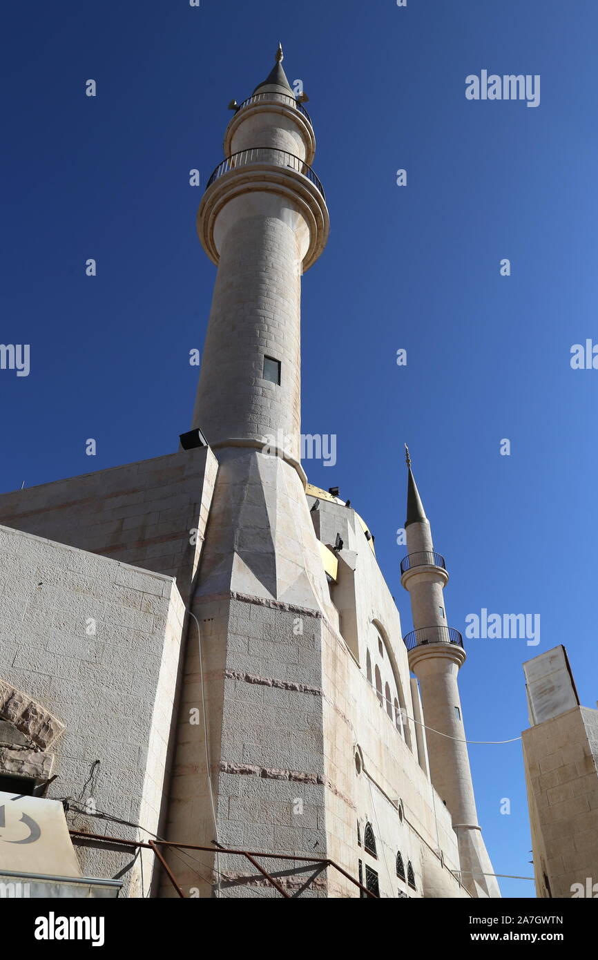 Mosquée du roi Hussein, rue Al Jame'a, Madaba, gouvernorat de Madaba, Jordanie, Moyen-Orient Banque D'Images