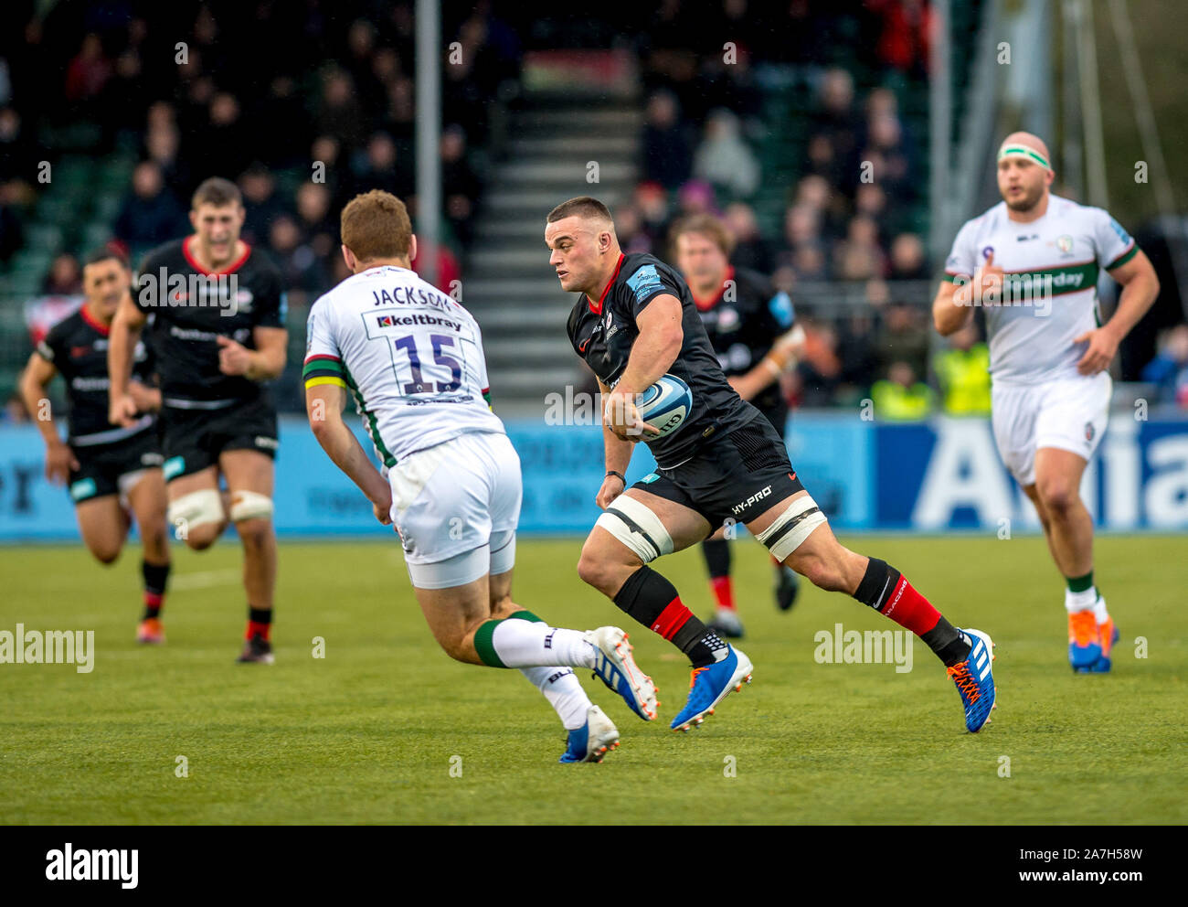 Londres, Royaume-Uni. 09Th Nov, 2019. Ben Comte de Sarrasins avec la balle pendant le match de rugby Premiership Gallagher entre sarrasins et London Irish à l'Allianz Park, Londres, Angleterre. Photo par Phil Hutchinson. Credit : UK Sports Photos Ltd/Alamy Live News Banque D'Images