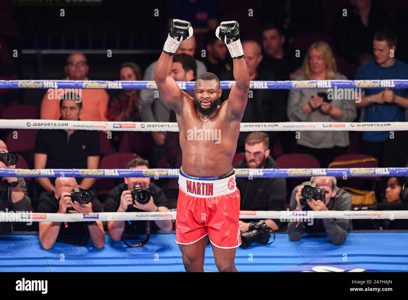 Manchester, UK. 02 Nov, 2019. Bakole Martin vs Rodney Hernandez - Heavyweight lors du concours sous carte combat de Katie Taylor vs Christina Linardatou à la Manchester Arena le samedi, Novembre 02, 2019 à MANCHESTER UNITED KINGDOM. Credit : Taka G Wu/Alamy Live News Banque D'Images