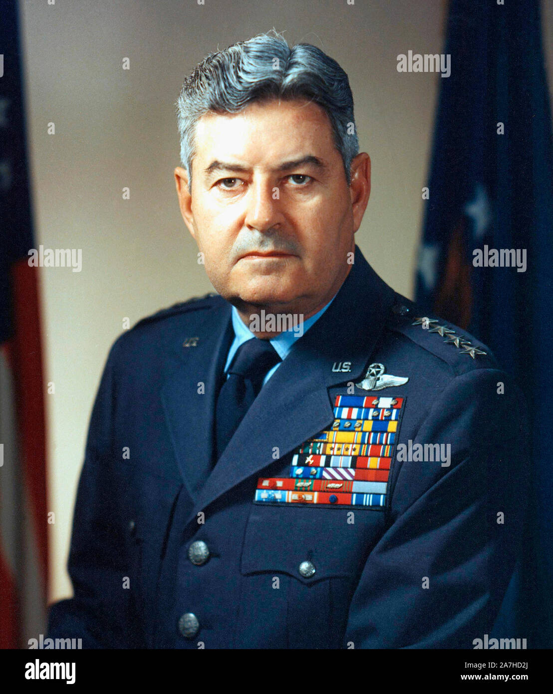 Photographie de l'US Air Force le général Curtis LeMay. Pris un certain temps après 1951 quand il est devenu un général quatre étoiles. Banque D'Images