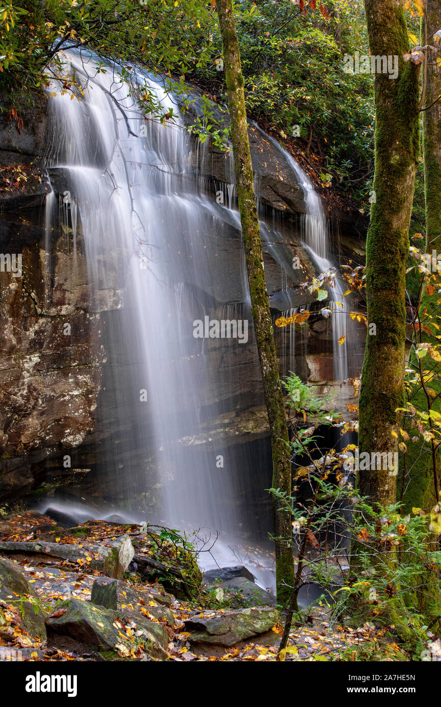 Slick Rock Falls en automne - Pisgah National Forest, Brevard, North Carolina, USA Banque D'Images
