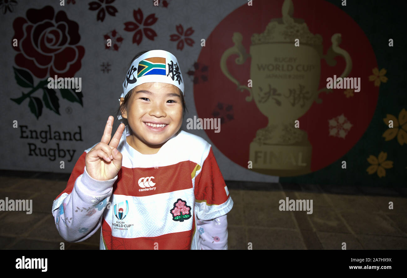 Tokyo, Japon. 2e Nov, 2019. Asai Rio du Japon pose pour une photo au Stade International de Yokohama dans la préfecture de Kanagawa, Japon après la Coupe du Monde de Rugby 2019 match final entre l'Angleterre et l'Afrique dans lequel l'Afrique du Sud a gagné 32 - 12 le 2 novembre 2019. Photo par : Ramiro Agustin Vargas Tabares Crédit : Ramiro Agustin Vargas Tabares/ZUMA/Alamy Fil Live News Banque D'Images