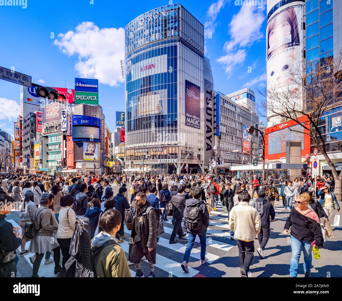 24 mars 2019 - Tokyo, Japon - La célèbre zone piétonne scramble crossing à Hachiko Square, Shibuya, à Tokyo. Banque D'Images