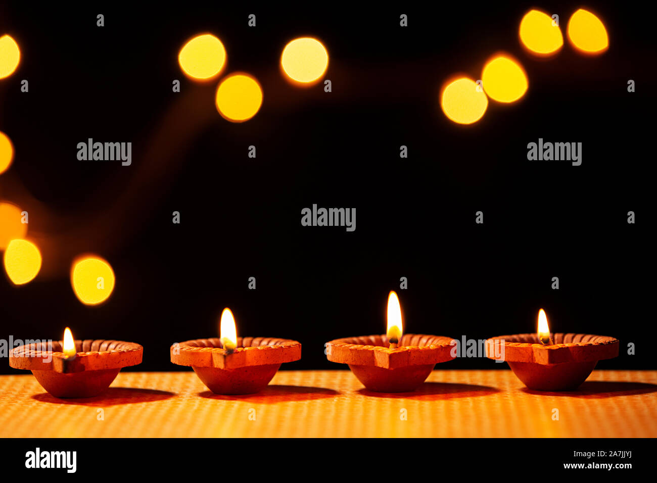 Close-up Diya-huile lampe éclairage sur les célébrations de Diwali Festival-Inde Banque D'Images