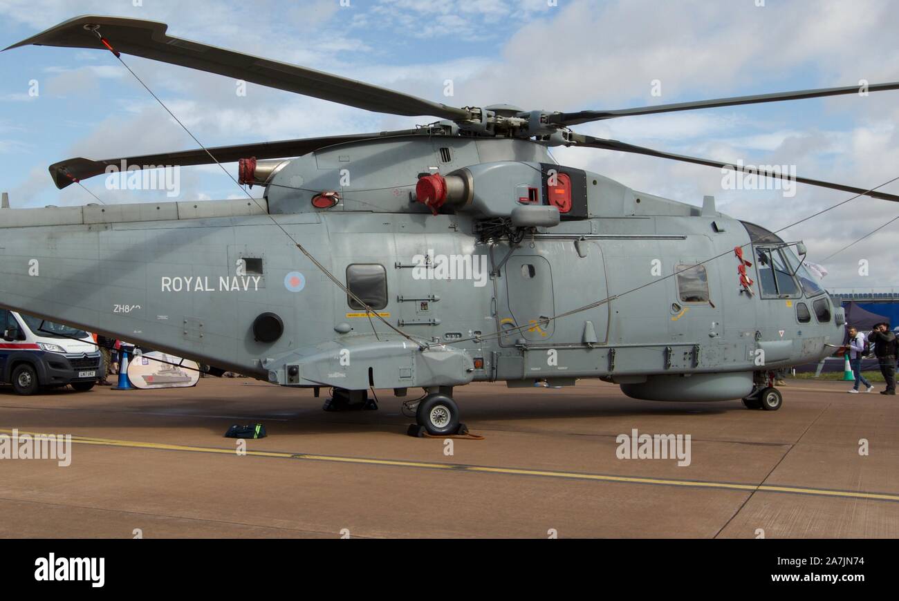 AgustaWestland hélicoptère Merlin de la Marine royale en exposition statique au Royal International Air Tattoo 2019 Banque D'Images