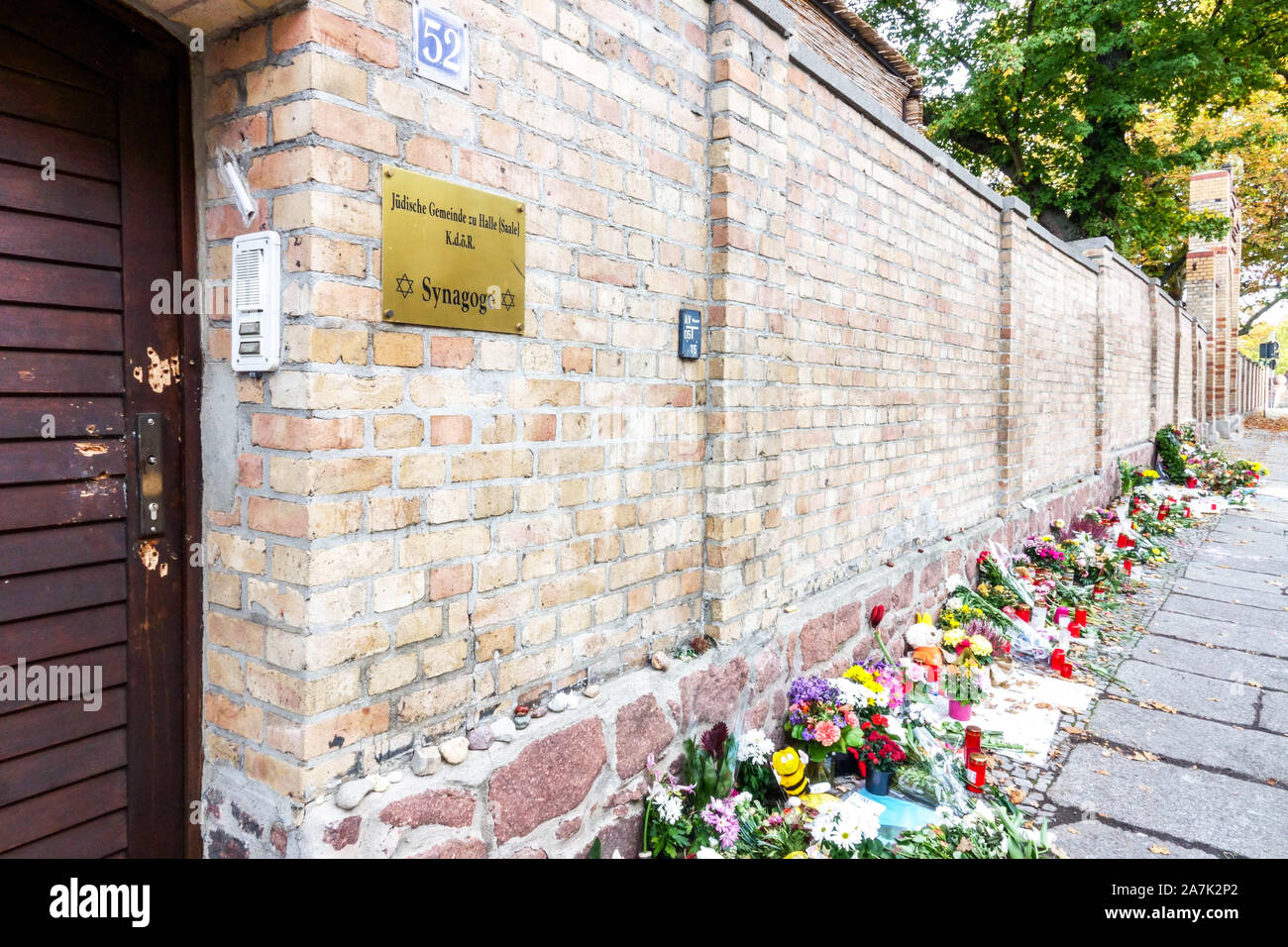 L'Allemagne attaque terroriste, les trous de balles dans la porte de la synagogue Saale, Allemagne Banque D'Images