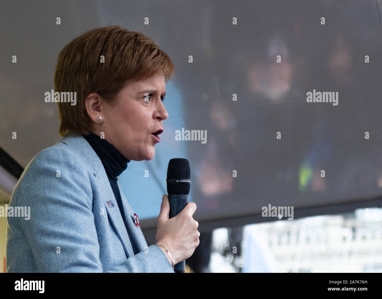 Nicola Sturgeon Premier ministre écossais parlant à l'indyref 2020 rassemblement à George Square, Glasgow, Écosse, Royaume-Uni le 2 novembre 2019 Banque D'Images