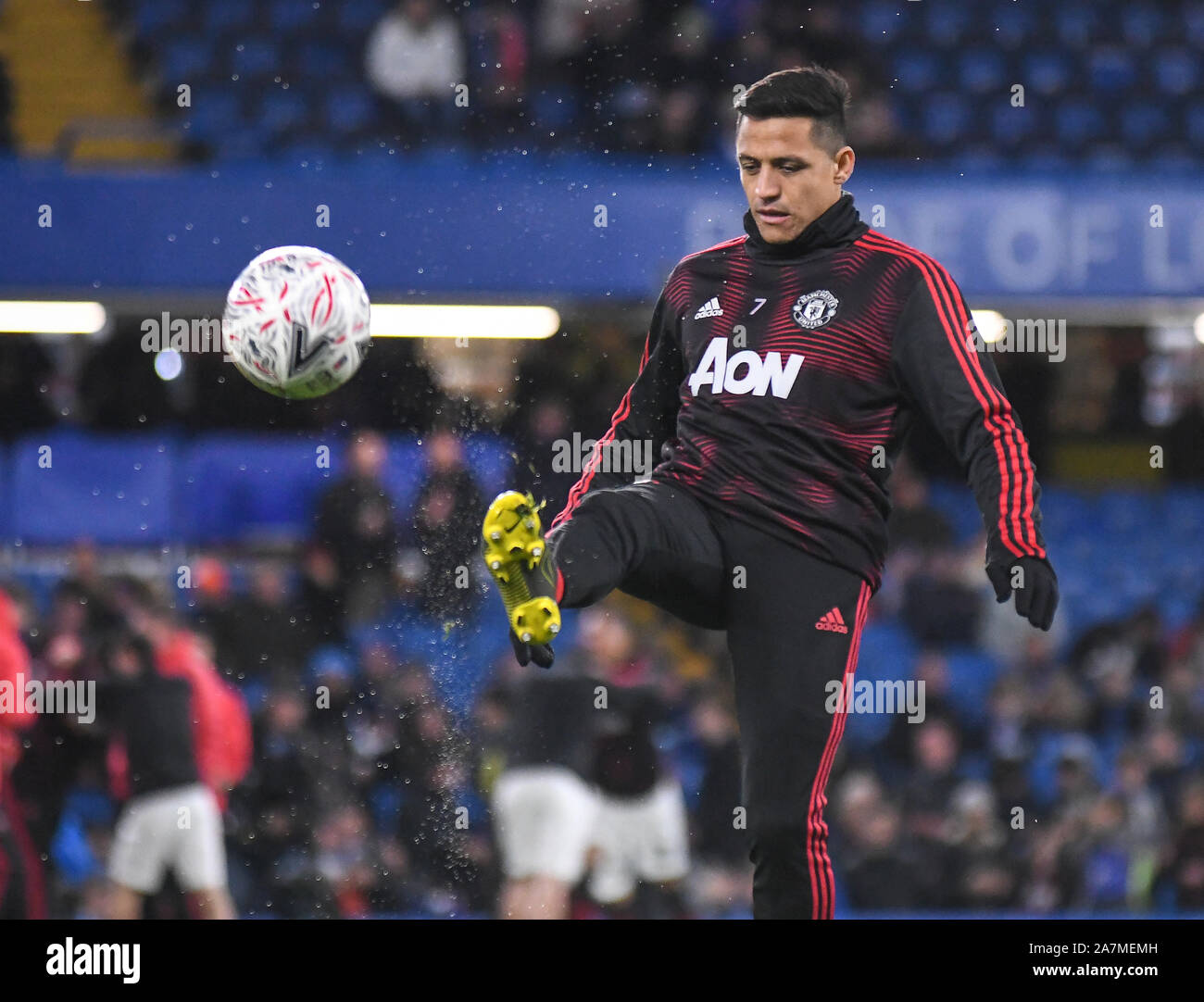Londres, Angleterre - le 18 février 2019 : Alexis Sanchez de Manchester en photo avant de la FA Cup 2018/19 5e tour match entre Chelsea et Manchester United à Stamford Bridge. Banque D'Images