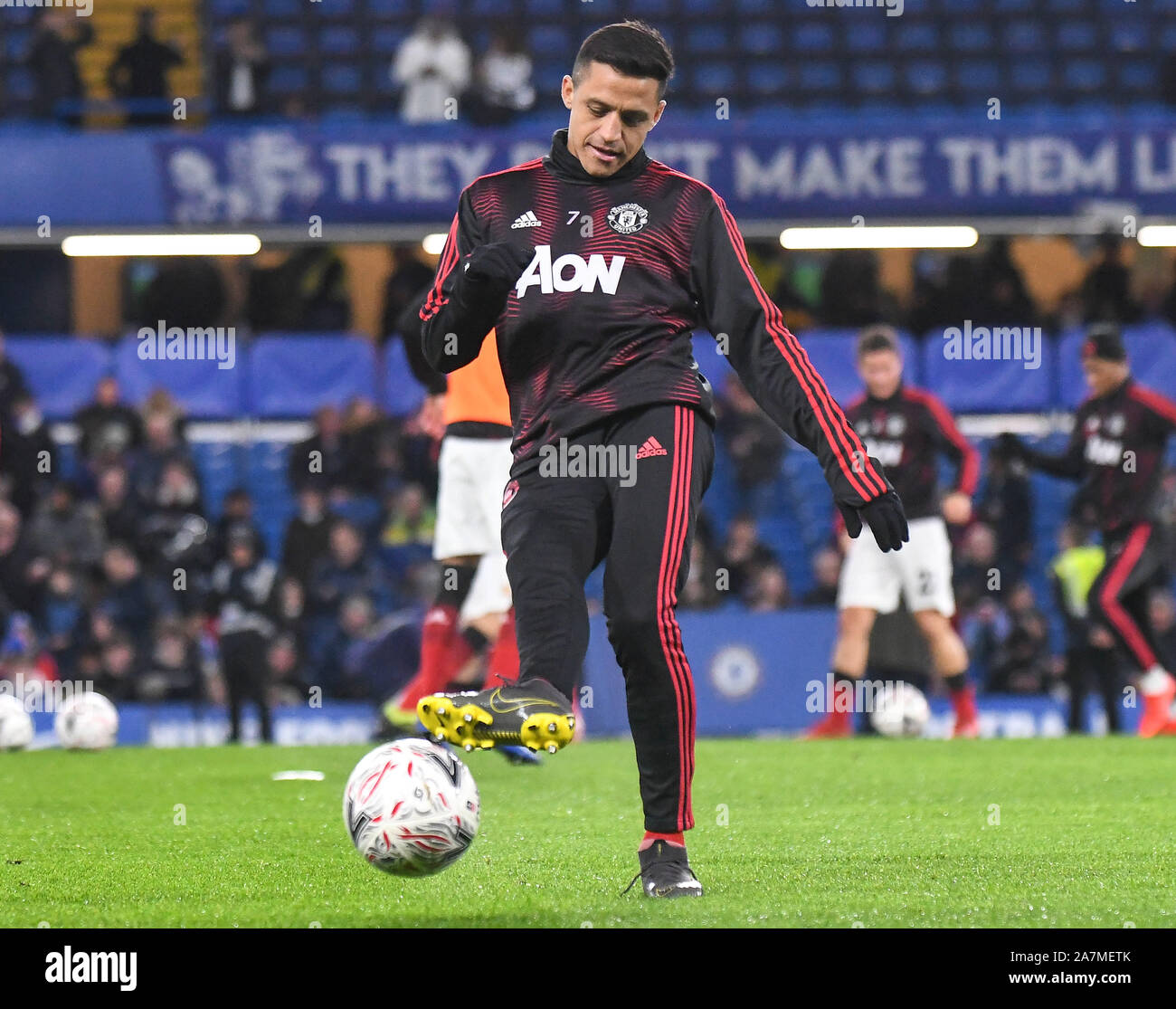 Londres, Angleterre - le 18 février 2019 : Alexis Sanchez de Manchester en photo avant de la FA Cup 2018/19 5e tour match entre Chelsea et Manchester United à Stamford Bridge. Banque D'Images
