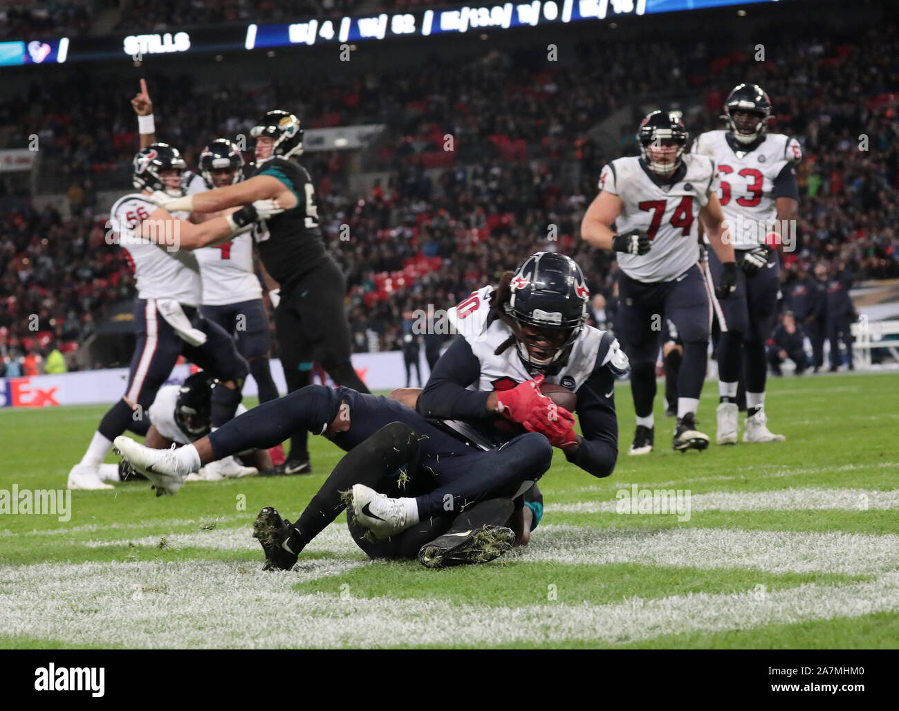 Londres, Royaume-Uni. 06Th Nov, 2019. Le receveur des Houston Texans DeAndre Hopkins marque un touchdown lors du match contre les jaguars de Jacksonville dans la série NFL à Londres le dimanche, Novembre 03, 2019 Houston Texans.battre les Jacksonville Jaguars 26-3. Photo par Hugo Philpott/UPI UPI : Crédit/Alamy Live News Banque D'Images