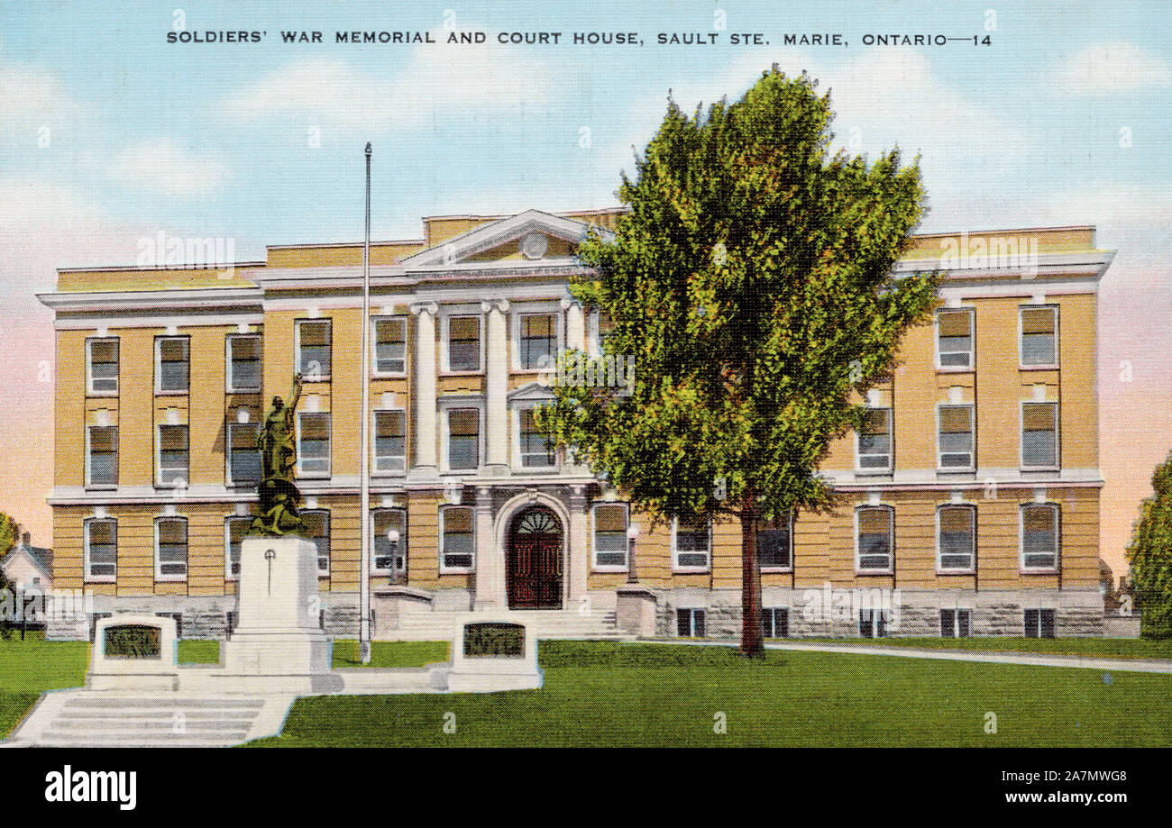 Monument commémoratif de guerre Soldats & Court House, Sault Ste Marie, Ontario Canada, vieille carte postale. Banque D'Images
