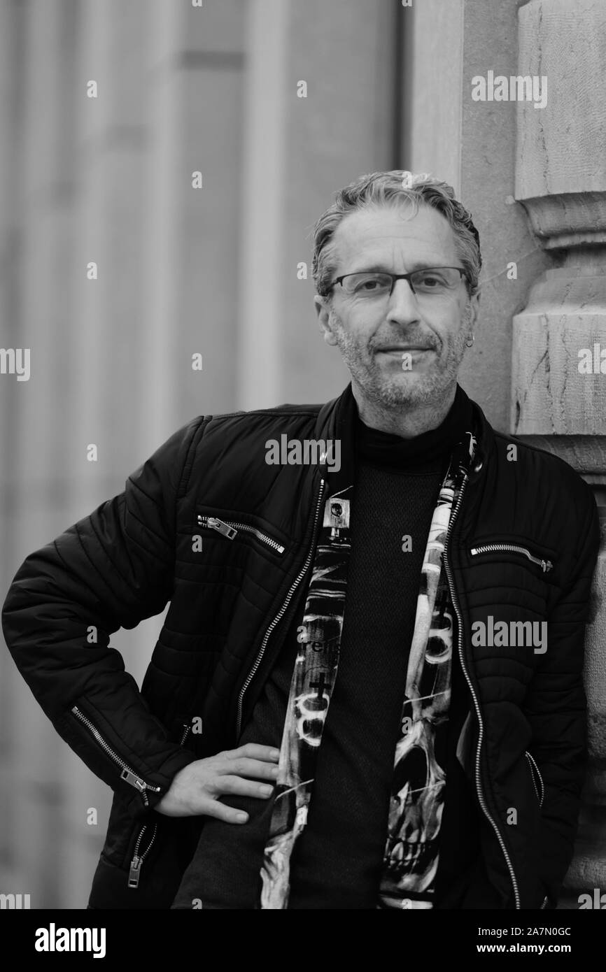 Homme d'âge moyen (caucasien) en PC Banque D'Images